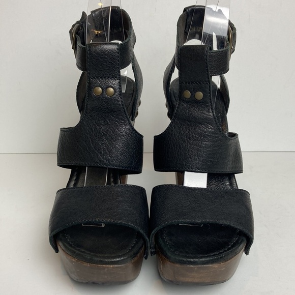 Stuart Weitzman T-Straps Black Leather Wood Heels Studded Sandals SZ 7.5 Party - Picture 6 of 16